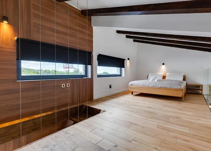 Luxury Spa Villa W Heated Pool, Jacuzzi & Sauna