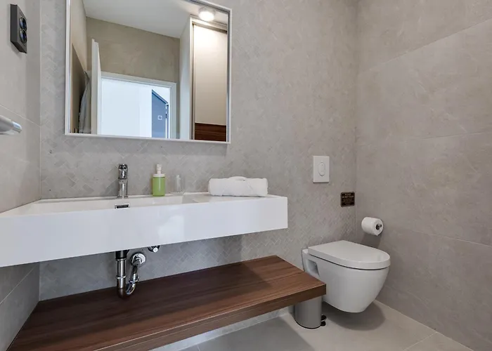 Villa Luxury Spa Villa W Heated Pool, Jacuzzi & Sauna *