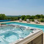 Luxury Spa Villa W Heated Pool, Jacuzzi & Sauna