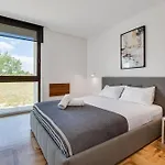 Βίλα Luxury Spa Villa W Heated Pool, Jacuzzi & Sauna