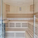 Luxury Spa Villa W Heated Pool, Jacuzzi & Sauna *