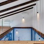 Luxury Spa Villa W Heated Pool, Jacuzzi & Sauna