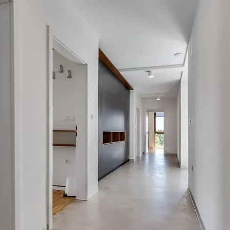 Villa T, Spacious With Heated Pool, Hot Tub & Sauna *