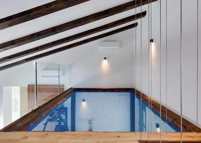 Luxury Spa Villa W Heated Pool, Jacuzzi & Sauna
